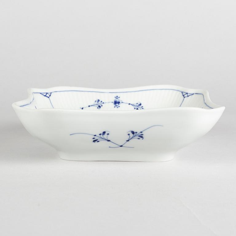 A 'Blue Fluted Plain' porcelain dish, Royal Copenhagen, model 26, 1898-1923.