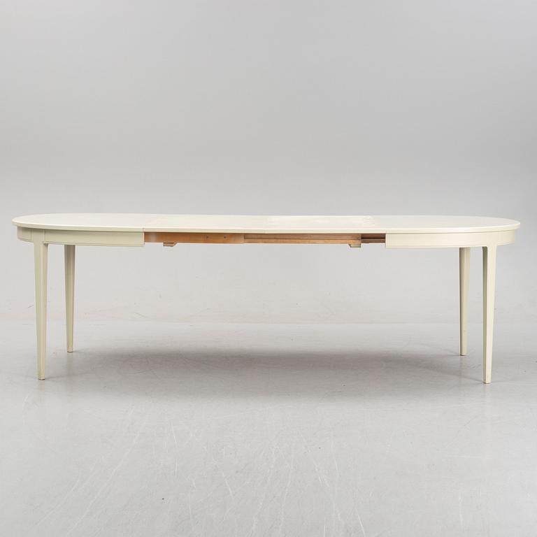 Carl Malmsten, a 'Herrgården' dining table and a set of four 'Vardags' chairs, second half of the 20th Century.