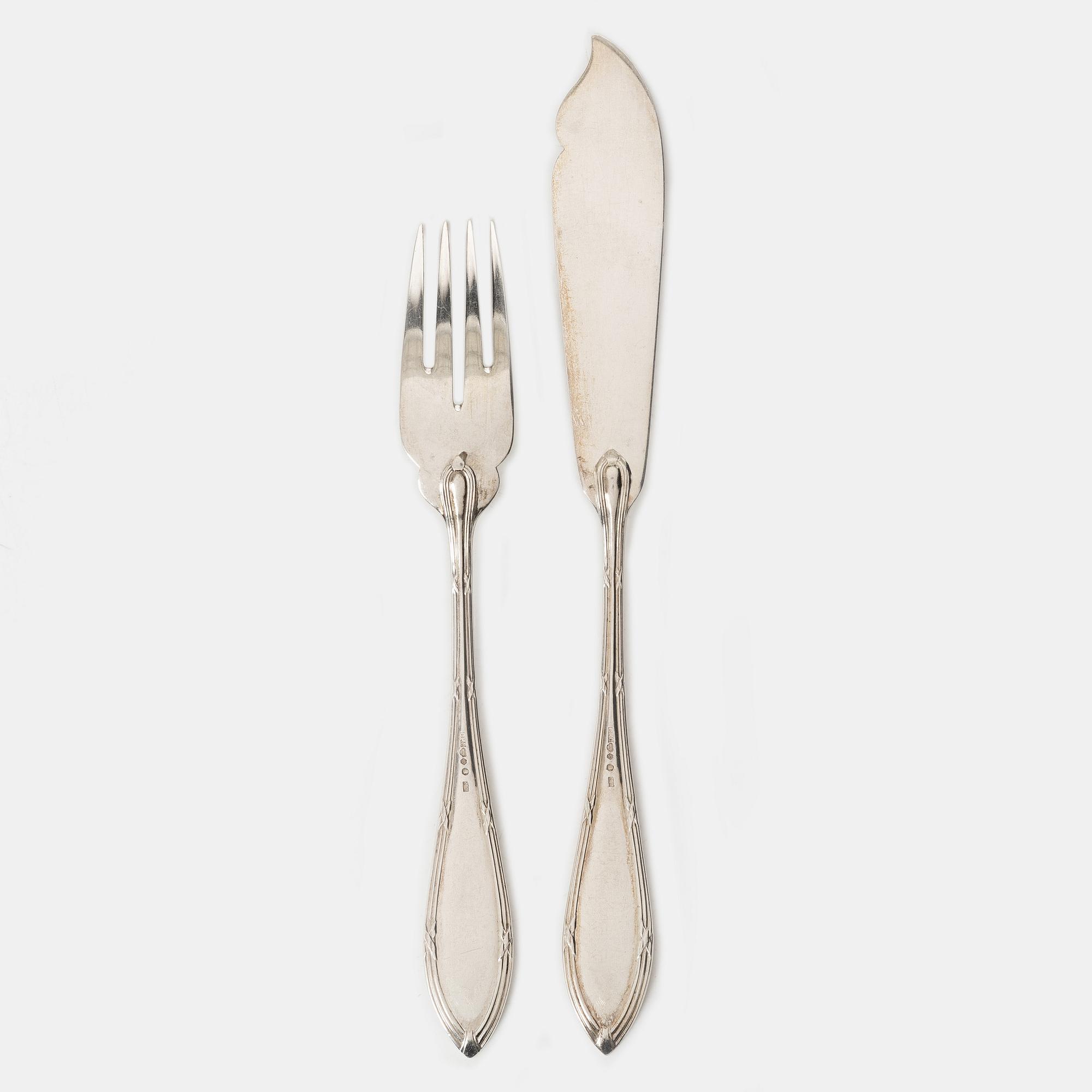 23 pieces of silver fish cutlery, Carlman, Stockholm, 1915.