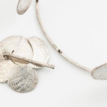 PA Lundahl-Terrs, a bridal crown, silver.