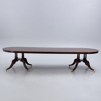 Dining table, Regency style. 20th century.