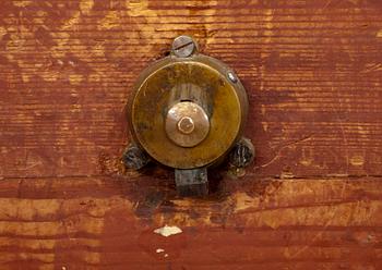 KÄÄNTÖPÖYTÄ, lepänjuuriviilutettu, 1800-luku.