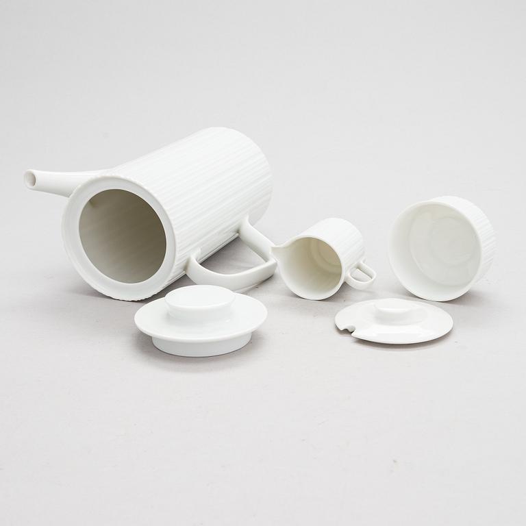 Tapio Wirkkala, a 21-piece 'Variation' porcelain tableware set  for Rosenthal Studio-line, Germany, 1985.