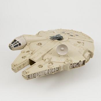 A vintage Star Wars Millennium Falcon Palitoy 1983.