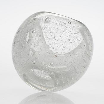 Timo Sarpaneva, glasskulptur, "Hiidenhelmi" (Jättens pärla), signerad Timo Sarpaneva - 2149.