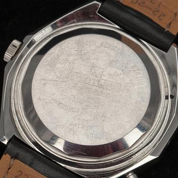 MIESTEN RANNEKELLO. Breitling Navitimer Chrono-Matic teräs n. 1976.