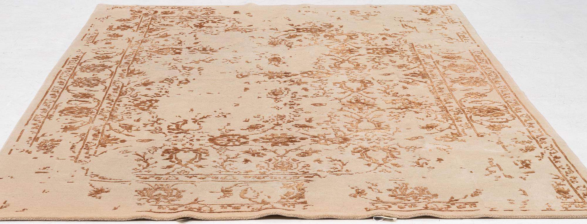 Rug, India, wool and so-called bamboo silk, approx. 299 x 204 cm.