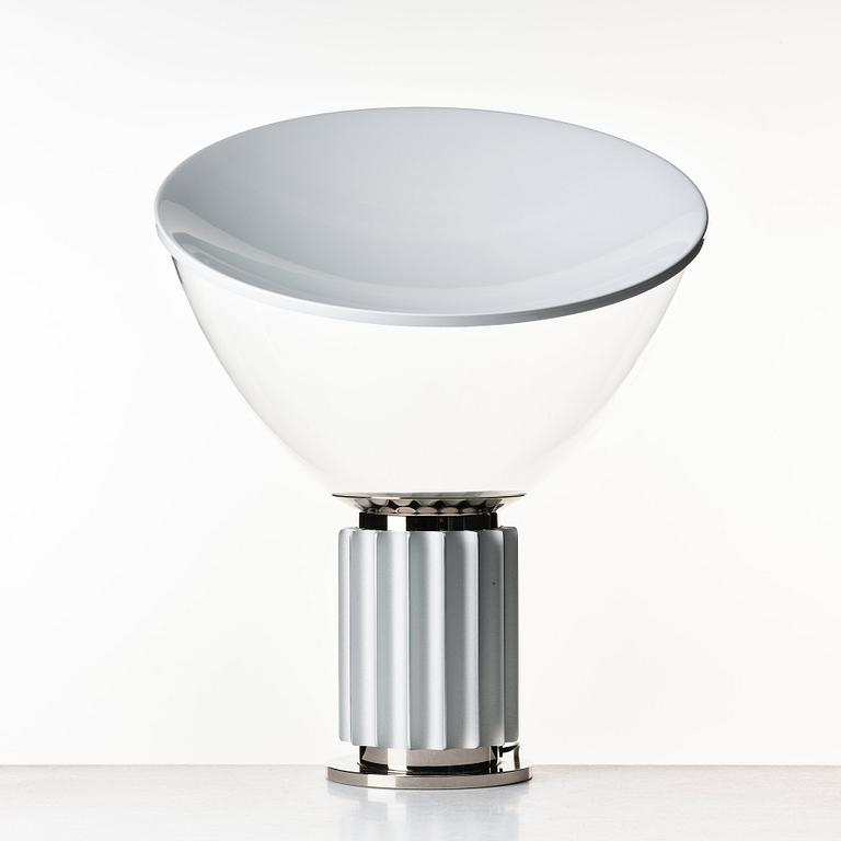 Achille Castiglioni, & Pier Giacomo Castiglioni, bordslampor 1 par, "Taccia", Flos, Italien efter 1962.