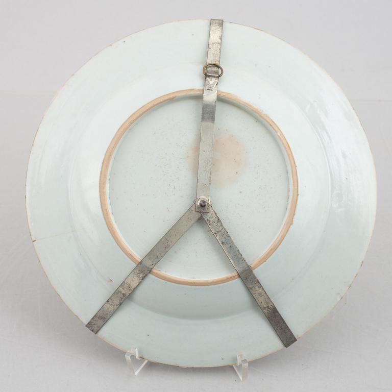 A pair of famille rose double peacock dishes, Qing dynasty, 18th century.