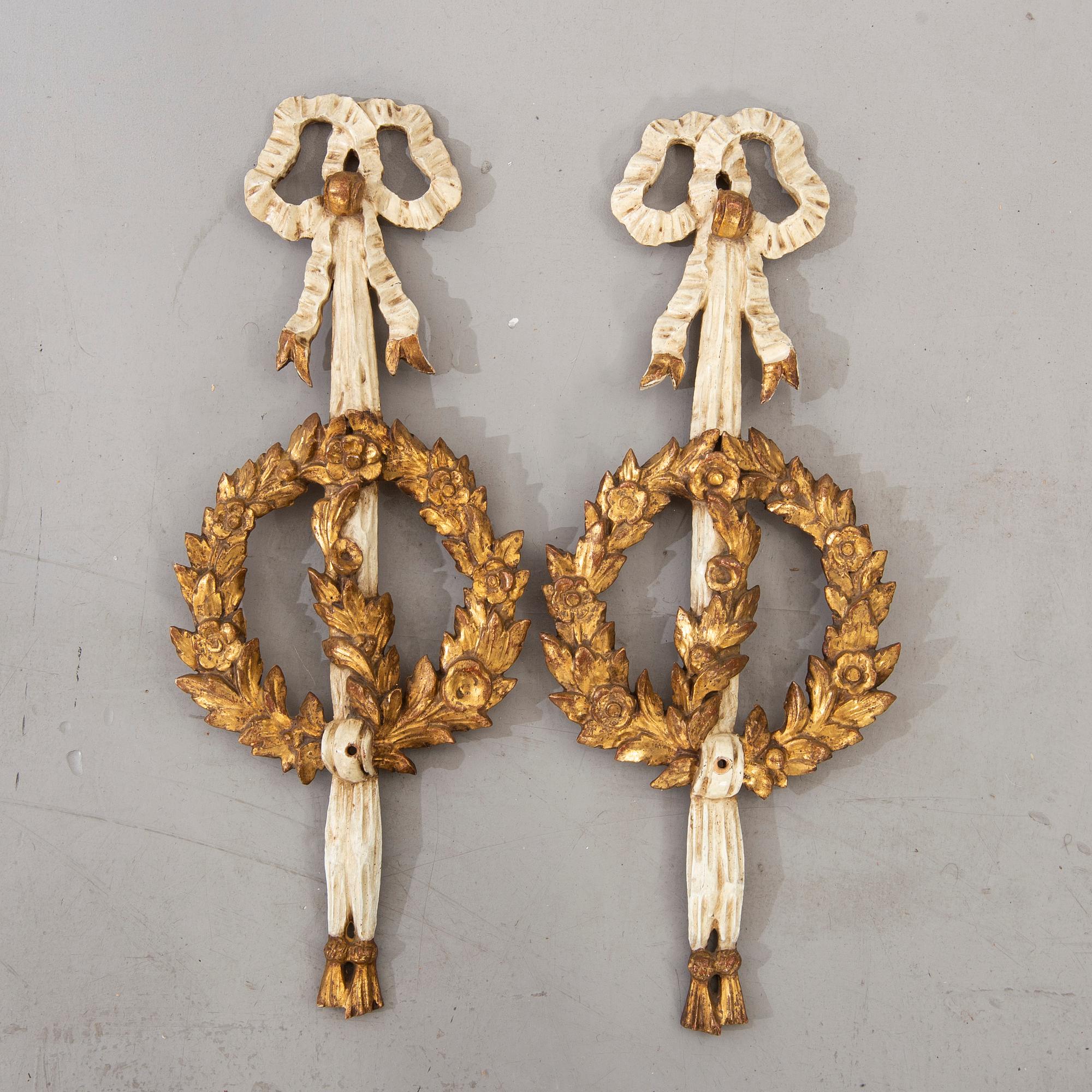 Six mid 20th century wood decorations from Paoletti, Firenze Italy.