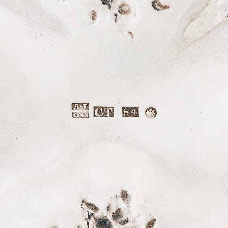 Carl Johan Tegelsten, Leipäkori, hopeaa ja kullattua hopeaa, Pietari, Venäjä 1845.