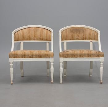 BALJFÅTÖLJER, ett par, gustaviansk stil, 1900-talets början.
