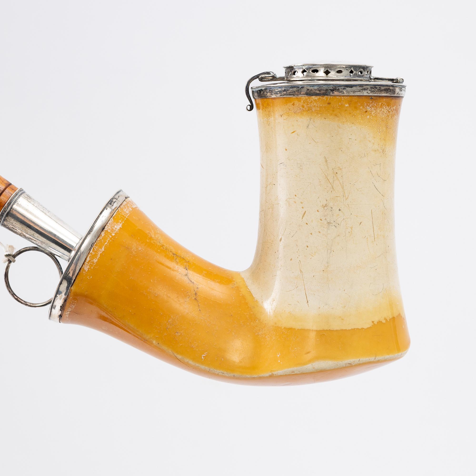 Långpipor, 5 st, silver, ben, horn, och svarvat trä, 1800-tal.