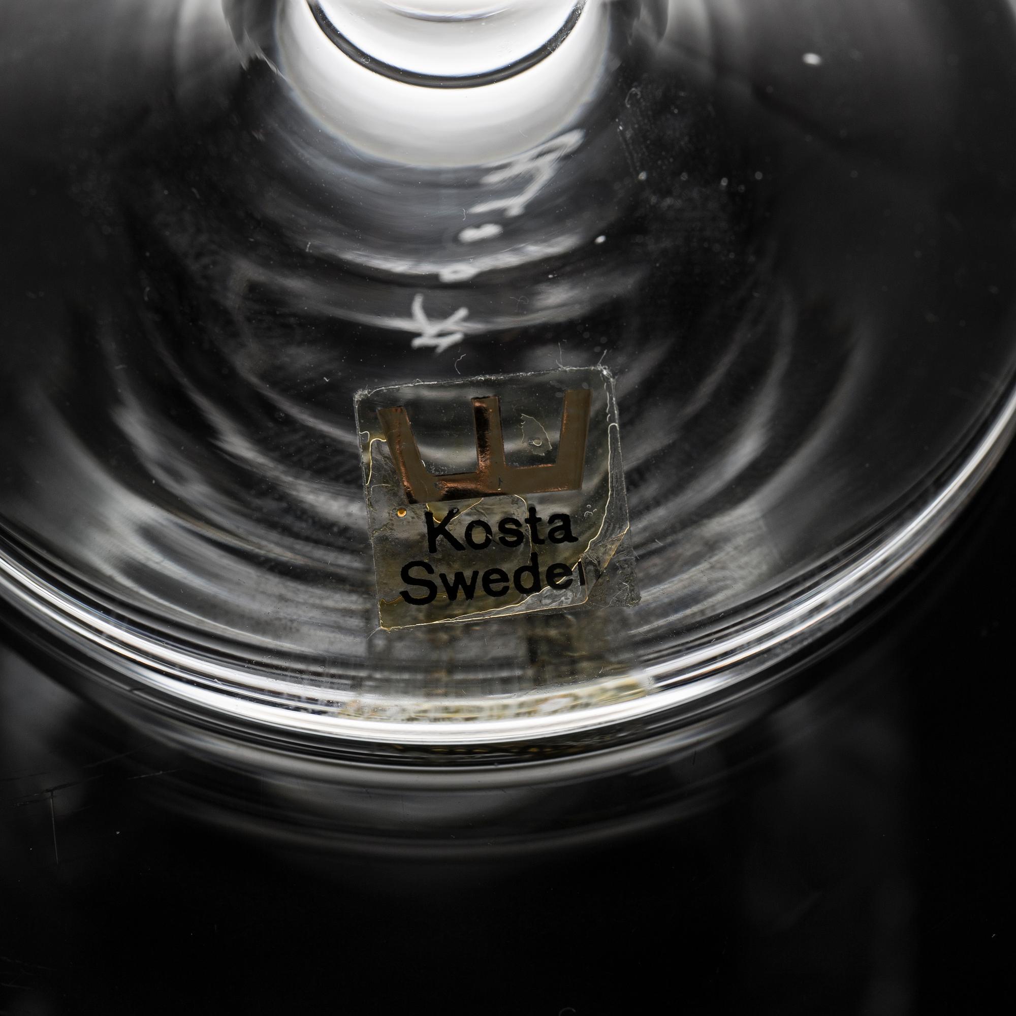 VICKE LINDSTRAND, glasservis 48 dlr, "City", Kosta, signerade 1900-talets andra hälft.