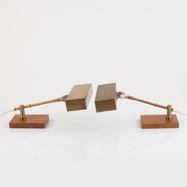 Hyllbelysning, ett par, snarlika, 1900-talets andra hälft.