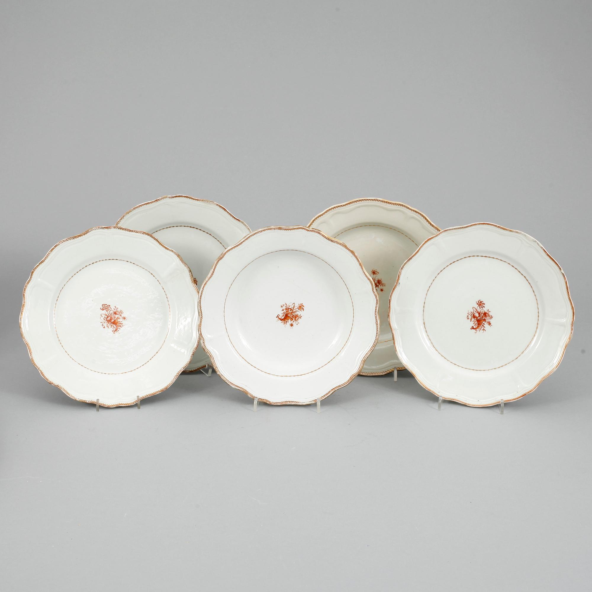 TALLRIKAR, 5 st. Porslin, Kina, 1700-tal.