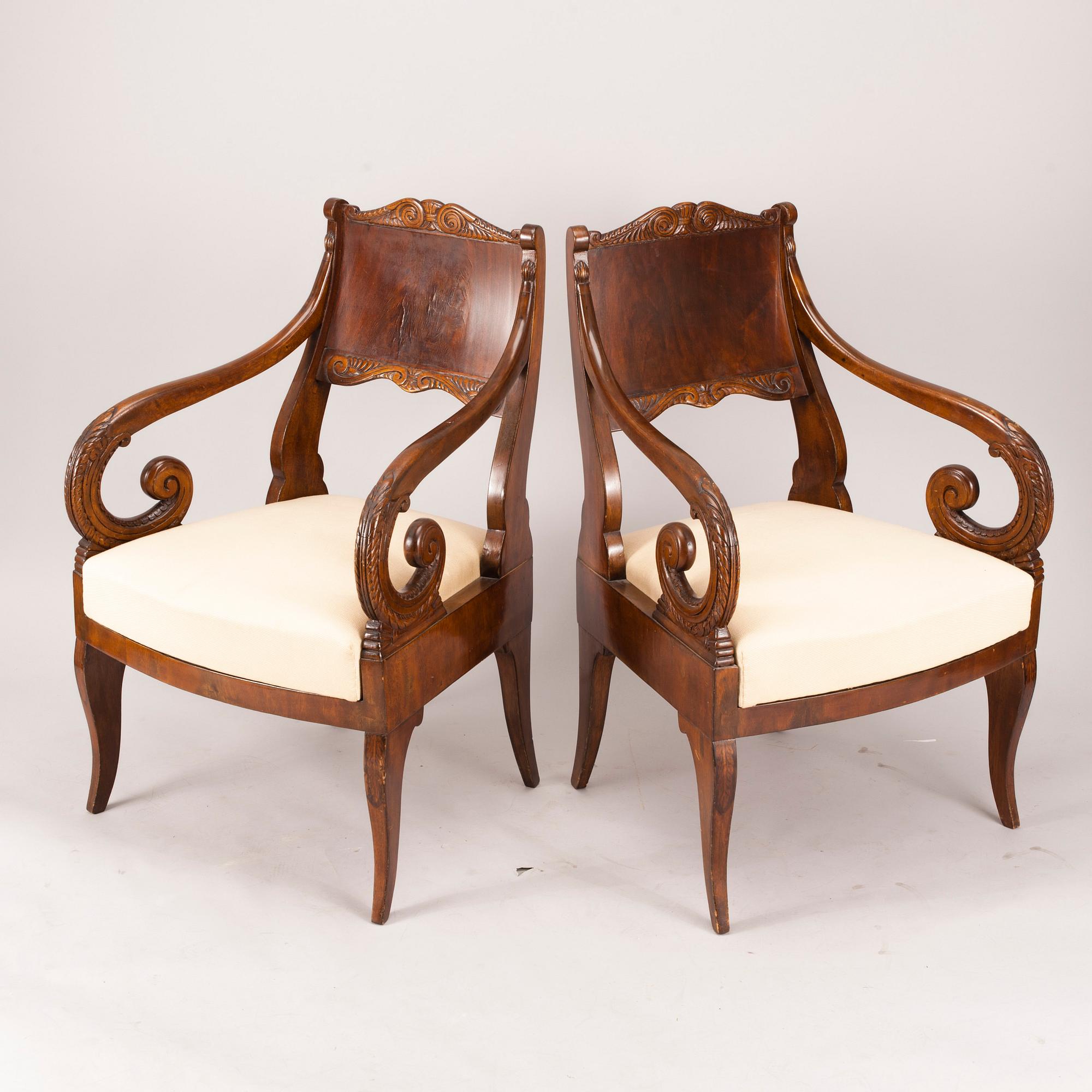 KARMSTOLAR, ett par, biedermeier 1800-talets första hälft.