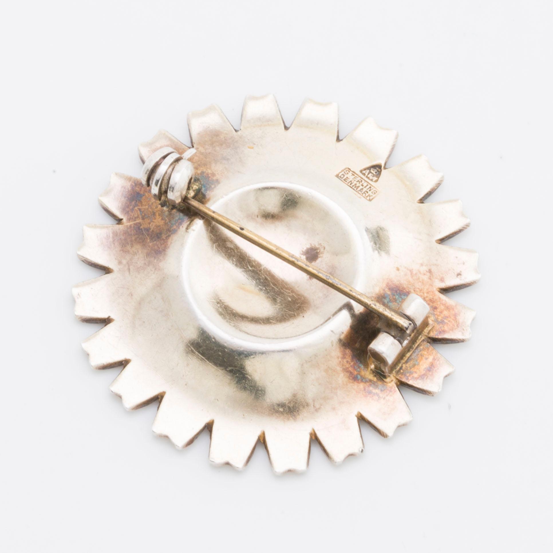GEORG JENSEN,BROOCH, "Daisy", sterling silver and enamel, length approx 3 cm.