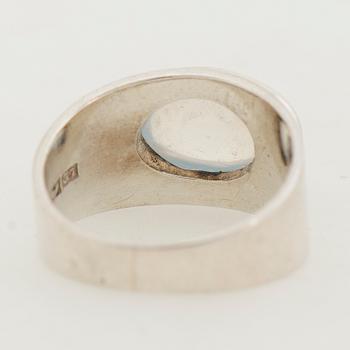 RINGAR, 3 st, silver, rosenkvarts, månsten. Erik Granit, Helsingfors 1960-67.