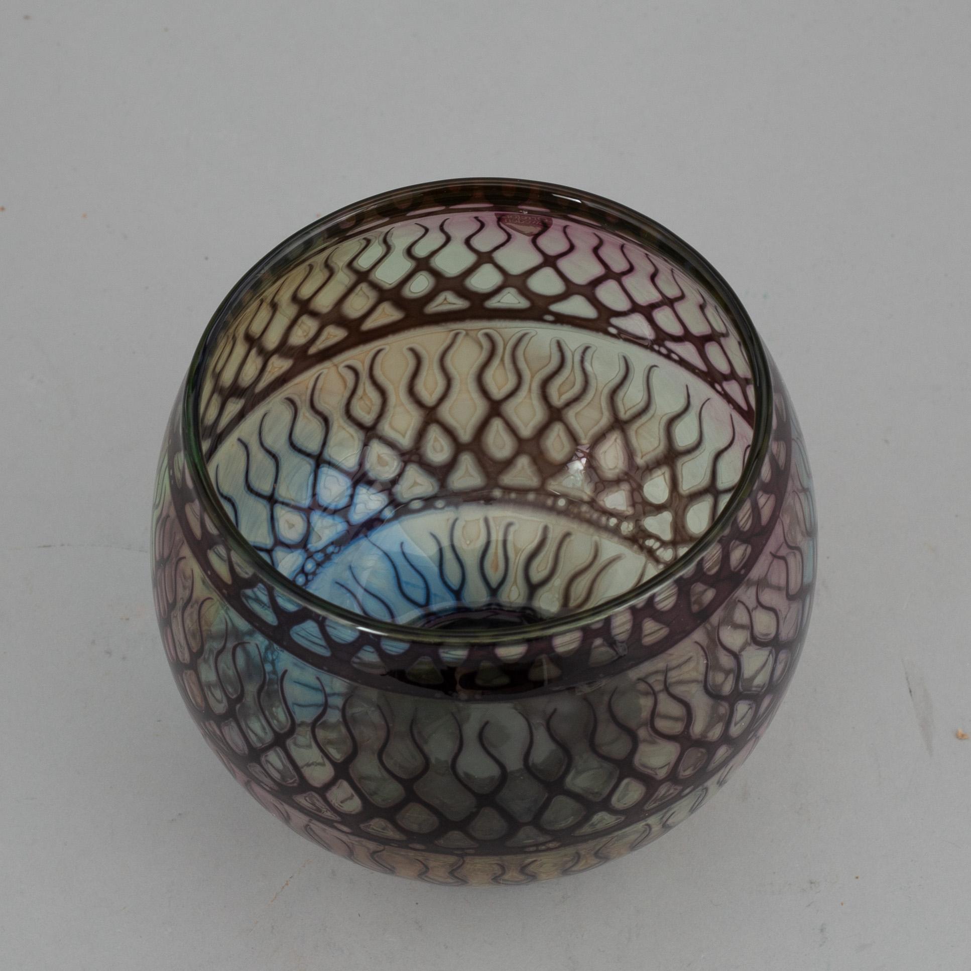 EVA ENGLUND, an Orrefors Gallery glass bowl, 1988.