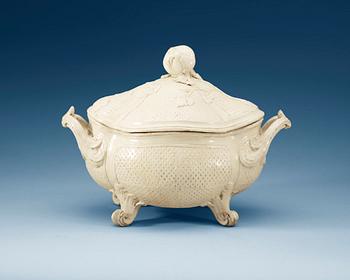 744. A Swedish Marieberg tureen with cover, cream ware, 18th Century.