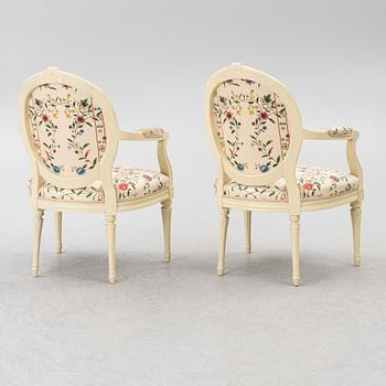 Armchairs, a pair, Gustavian style, 20th century.
