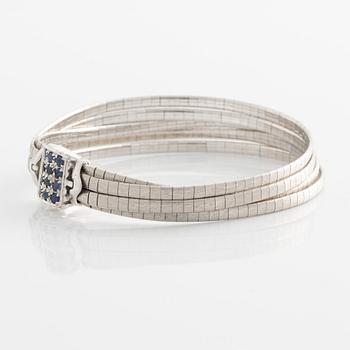 Uno A Erre, 5-strand white gold bracelet with small sapphires, Italy.