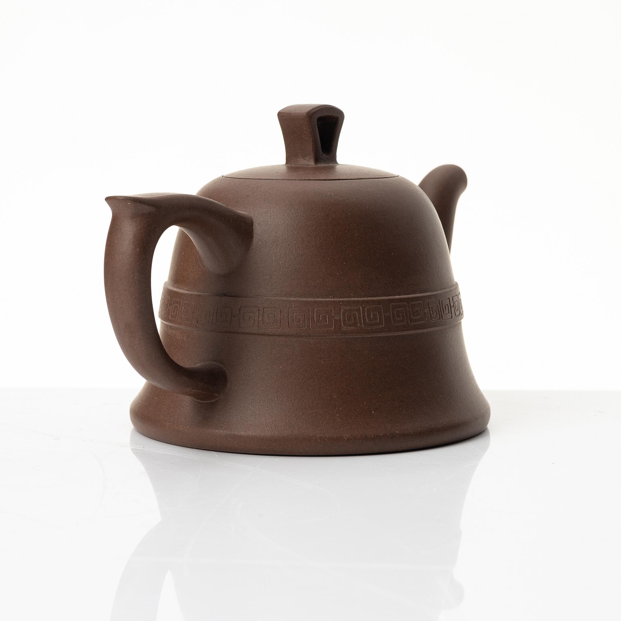 A 'bell' yixing teapot, China, 1980s.