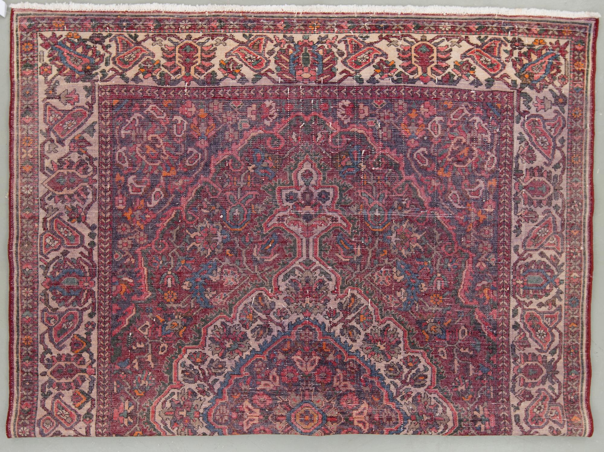 MATTA, Hamadan. Ca 291x211 cm.