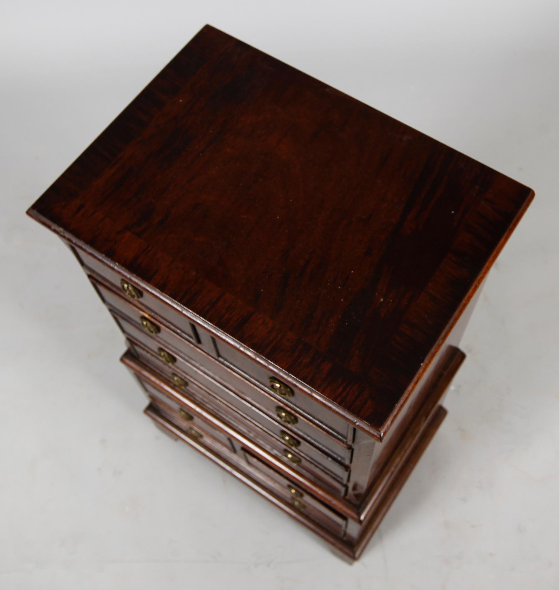 BYRÅ, England, 1900-talets andra hälft.