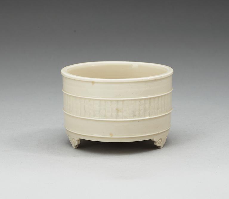 A Blanc de Chine tripod censer, Qing dynasty, Kangxi (1662-1722).