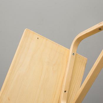 VÄGGHYLLOR, ett par. Alvar Aalto, Artek. 1900-talets andra hälft.