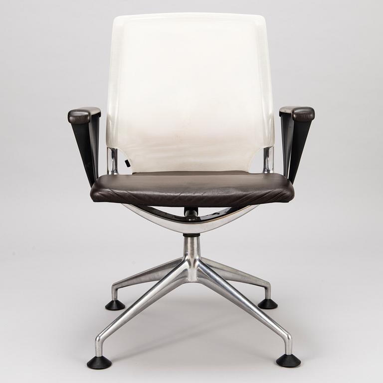 ALBERTO MEDA, KONTORSSTOL, "Meda Conference chair" för Vitra. Modellen formgiven 1998.