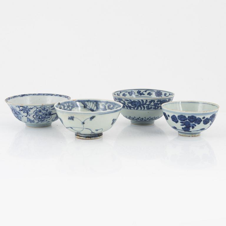 Four blue and white porcelain bowls, Ming dynasty (1368-1644).