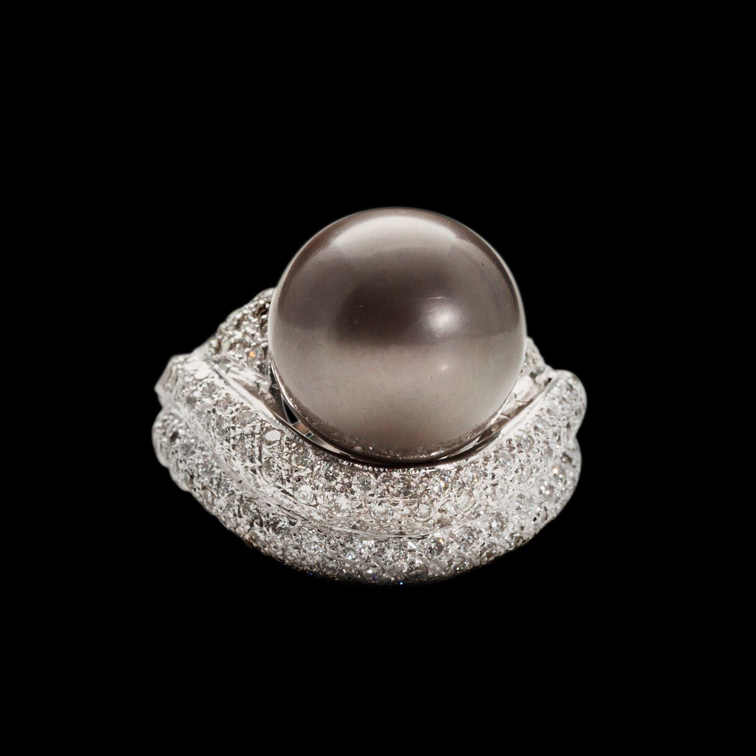 A RING, 18K white gold. Tahiti pearl 13 mm. Brilliant cut diamonds 246 pcs. c. 2.40 ct. Size 17-. Weight 17,9.