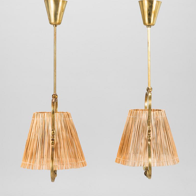 Gunnel Nyman, a pair of mid-20th century '50273' pendant lights for Sievä.