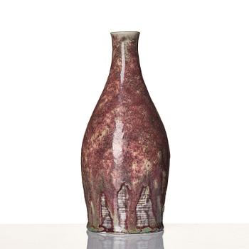Aune Siimes, a porcelain vase, Arabia, Finland 1940s.