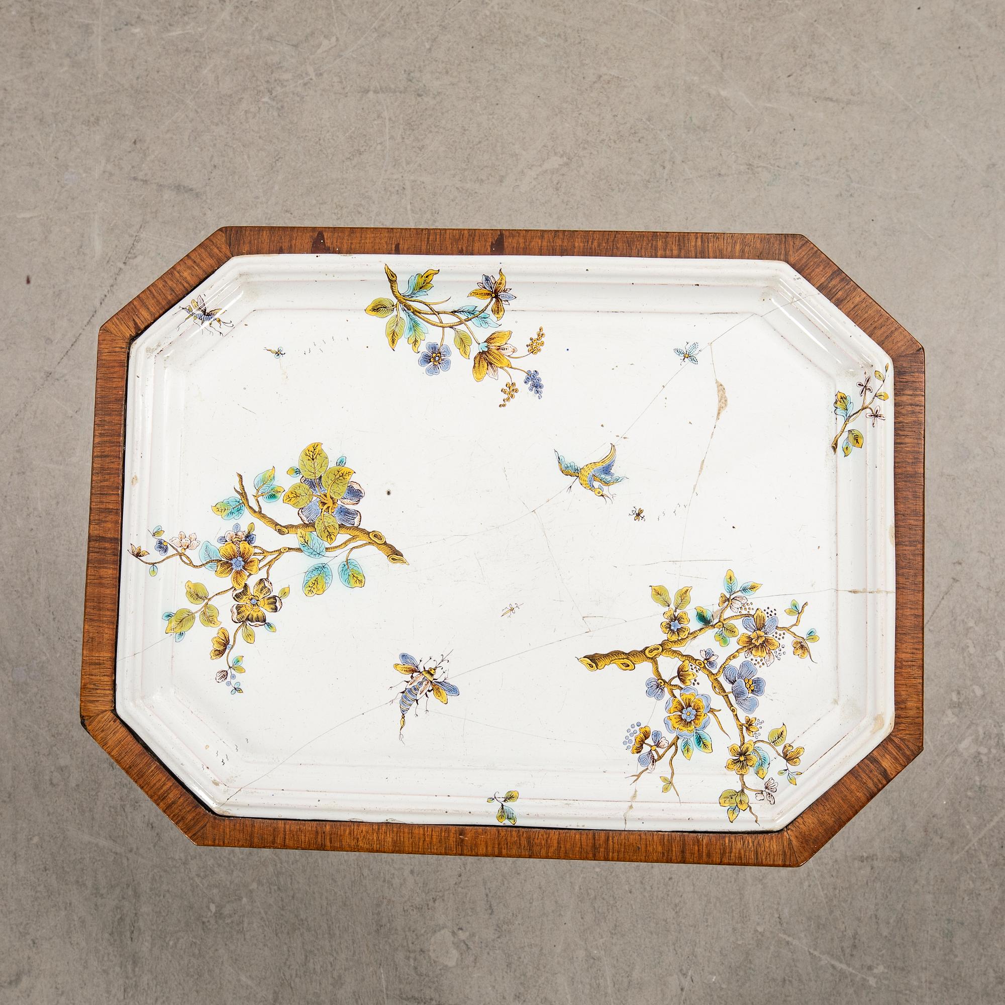 Brickbord sengustavianskt 1800-talets första hälft.