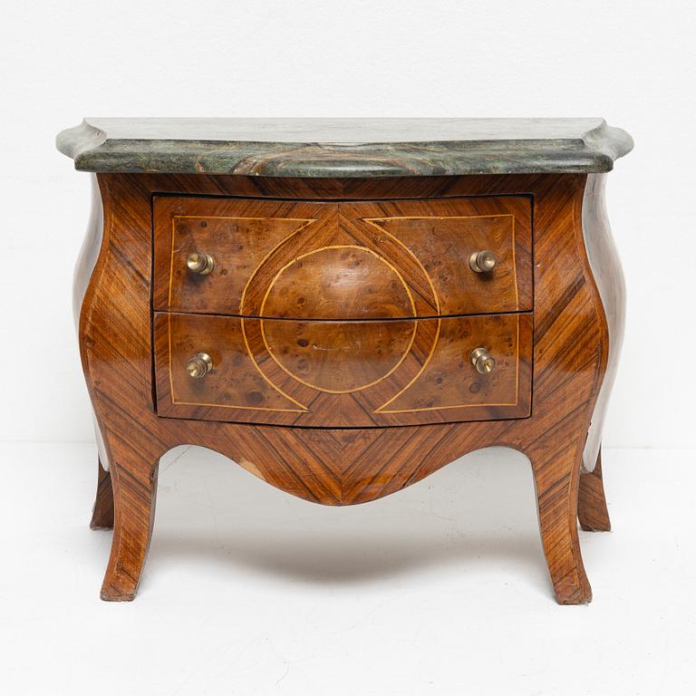 Miniatyrbyrå, Louis XV-stil, 1900-tal.