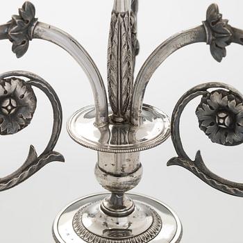 Pehr och Adolf Zethelius, kandelabrar, ett par, silver, Stockholm 1797 och 1824. Empire.