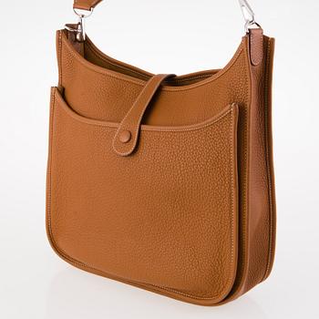 HERMÈS Evelyne III 33 Bag.