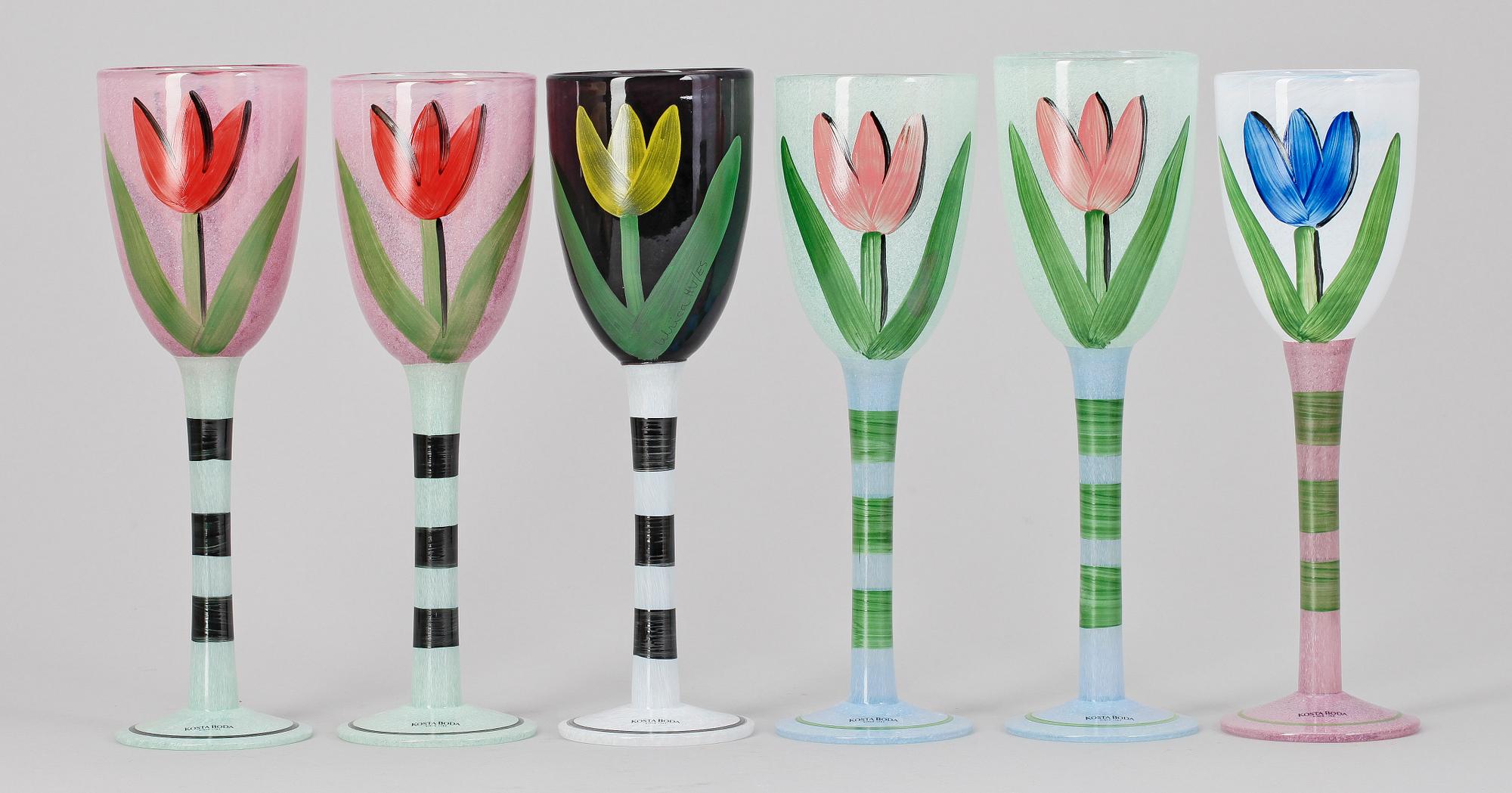 VINGLAS, 6st, glas, handmålade, "Tulipa", Ulrica Hydman Vallien, Kosta Boda, sign samt målarsign ES. 1990-tal.