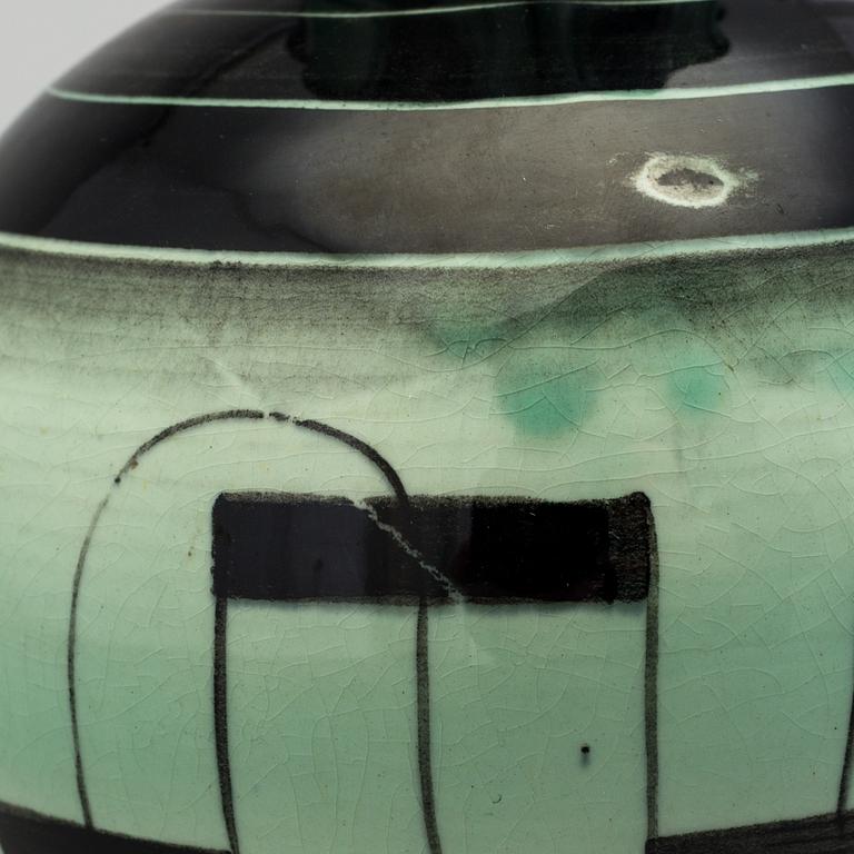 ILSE CLAESSON, vaser ett par ur "Serie V", flintgods. Rörstrand 1930-tal.