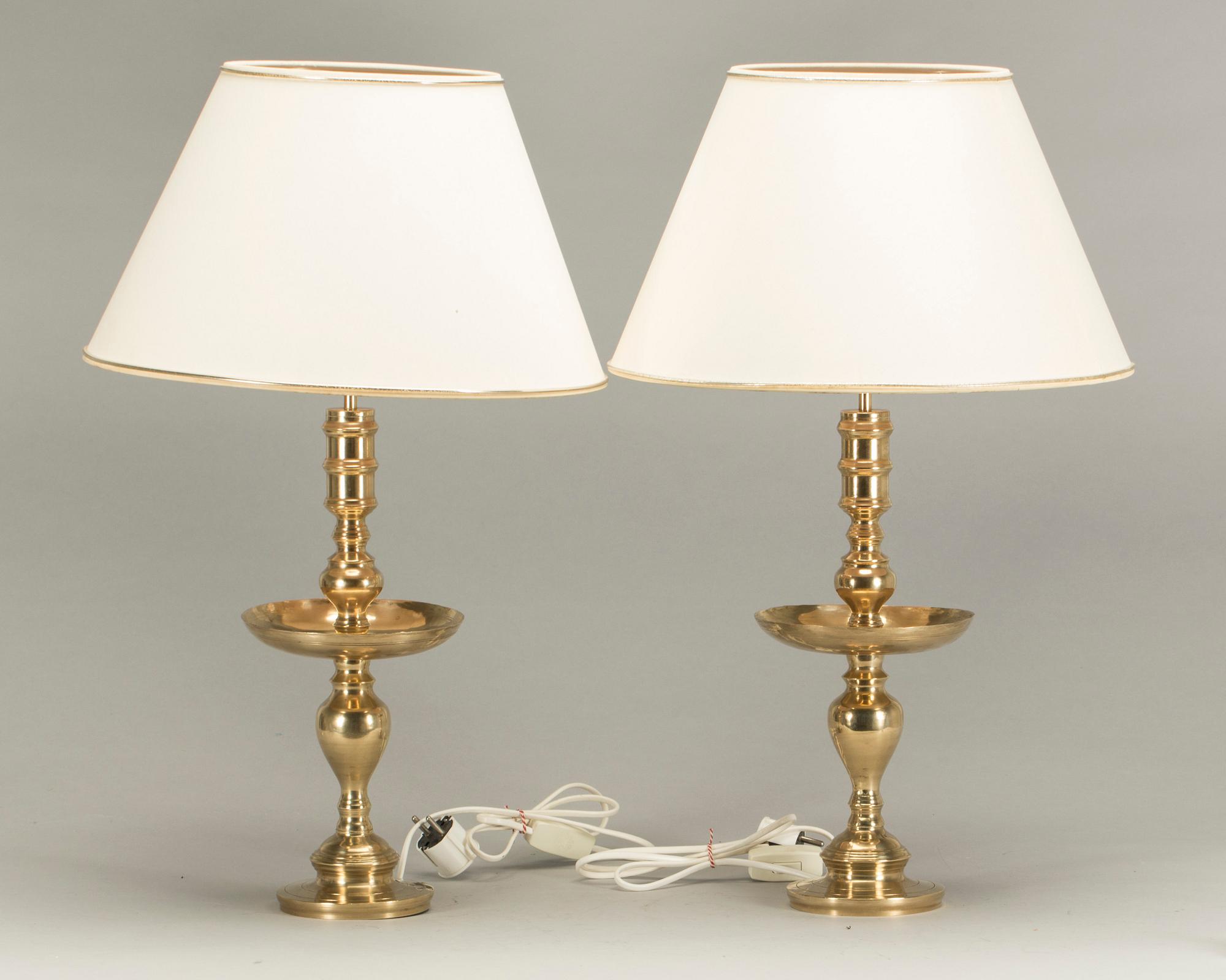 BORDSLAMPOR, ett par, mässing, 1900-talets andra hälft.