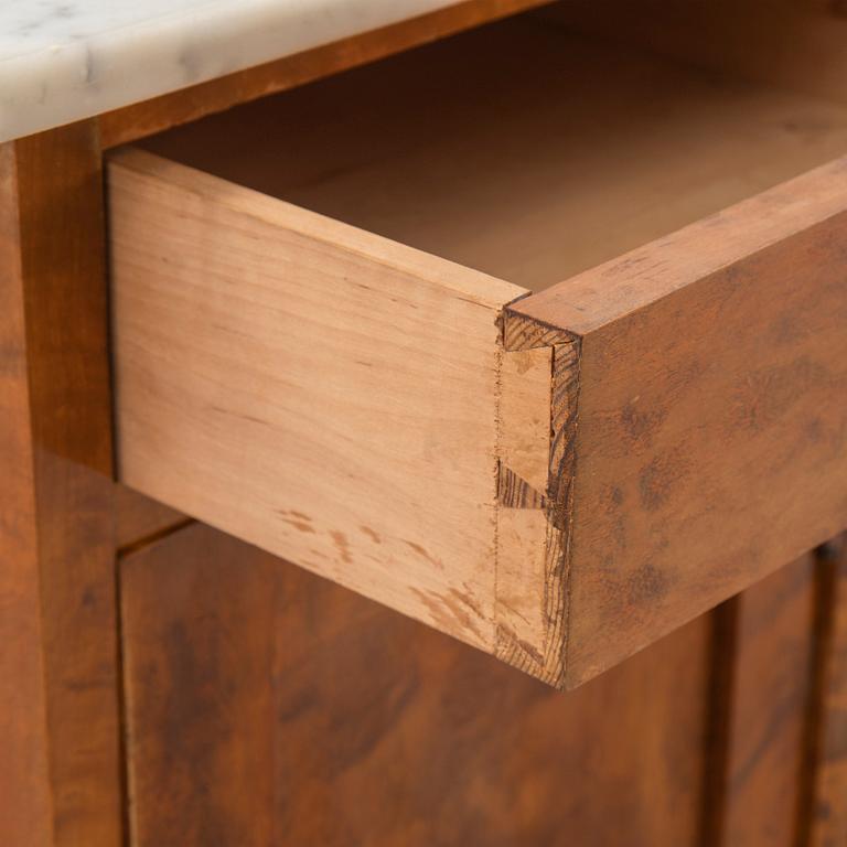 Sängbord, ett par, 1900-talets början.