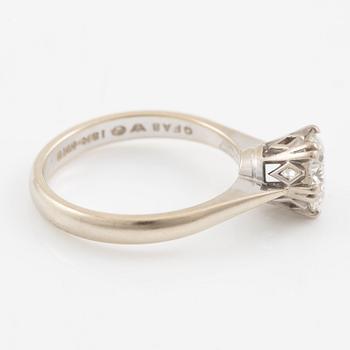 Ring 18K vitguld med en rund briljantslipad diamant.
