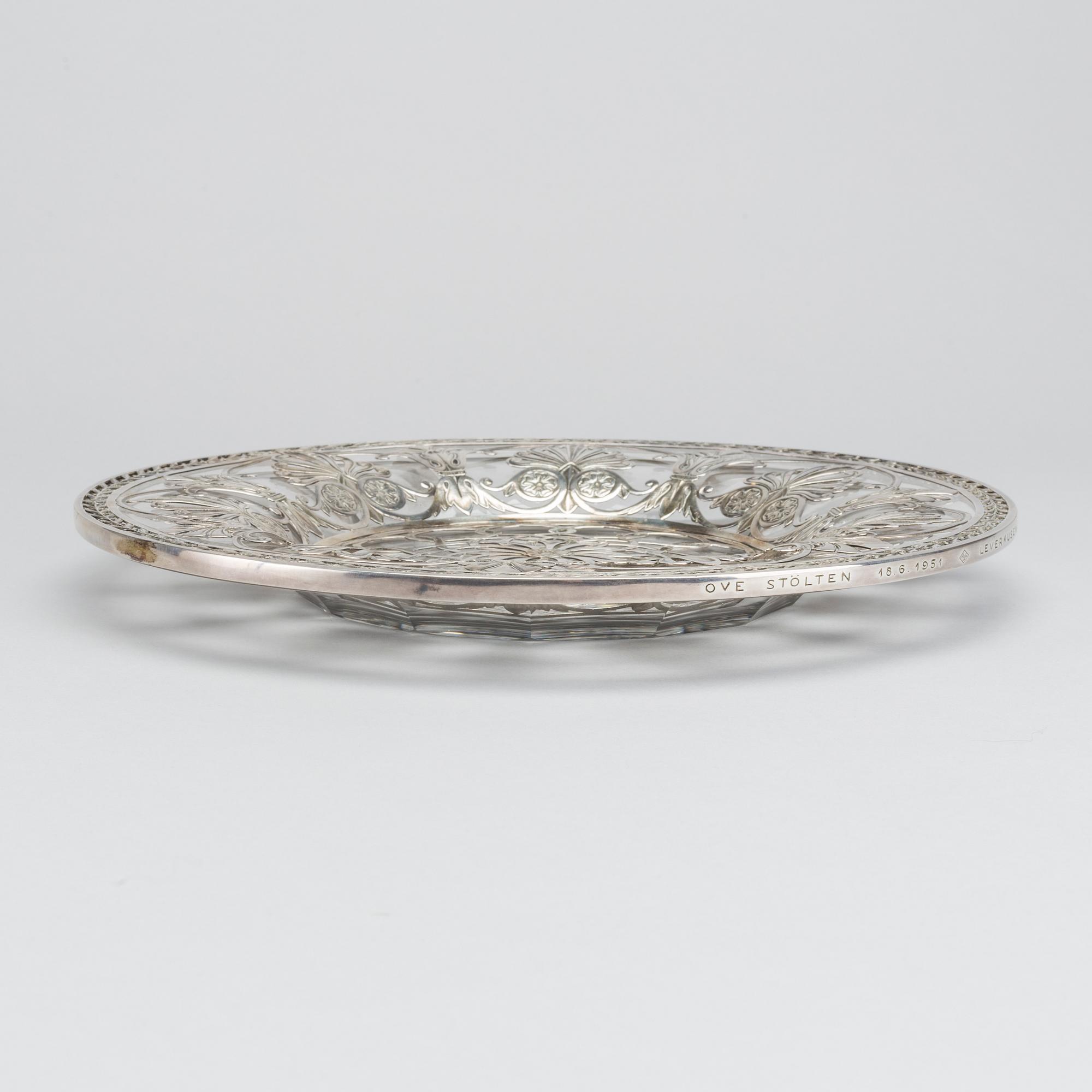 A Swedish 20th century silver and glass dish mark of WA Bohlin Stockholm 1920 diam ca 30,5 cm.