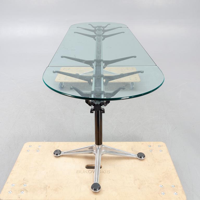 A Bruce Burdick 1980s glass and metall table for Herman Miller/Burdicks groups.