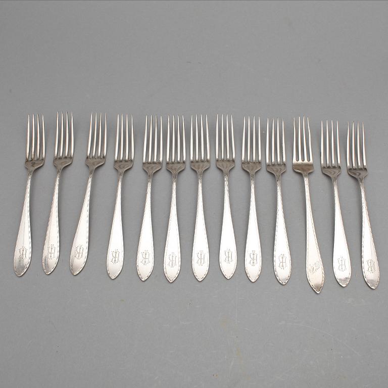 BESTICKSERVISDELAR, 20 delar, bl a  P. EVERSEN, mestadels Norge, 1900-talets första hälft. Totalvikt ca 565 gram.