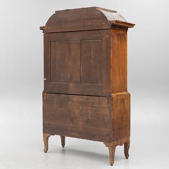 Salsskåp, 1700-talets andra hälft. Rokoko.